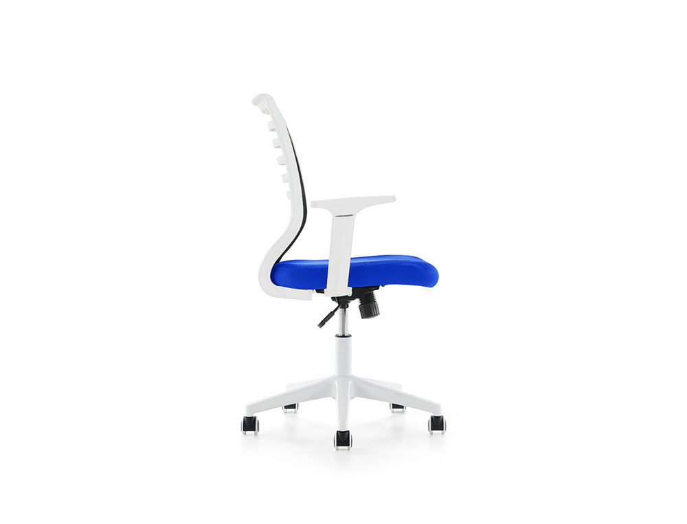SILLA ROCADA DE OFICINA BRAZOS REGULABLES ESTRUCTURA BLANCA RESPALDO MALLA Y ASIENTO TELA IGNIFUGA NEGRO